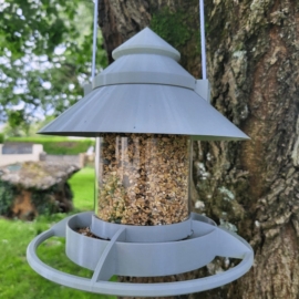 mangeoire oiseaux sauvage celeste à suspendre gris clair
